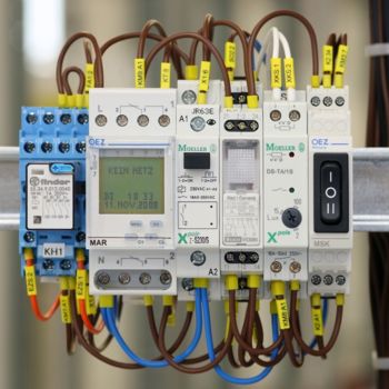 K+B Elektro-Technik - Light current installation and control systems